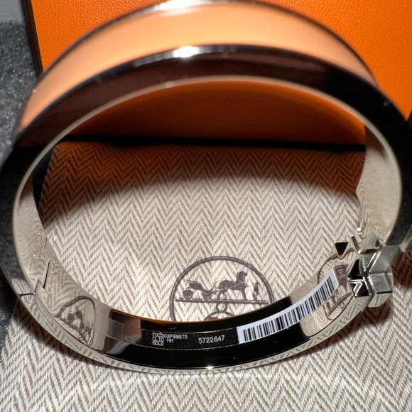 Men’s Hermes Clic HH Bracelet - Size T5 - Gold Mat - NWT - Picture 6 of 7